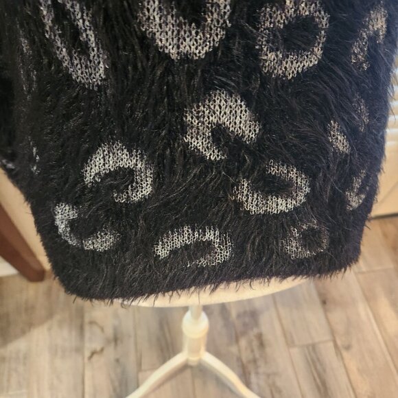 APT 9 Black and Silver Sweater. NWT. Size XS - Picture 6 of 15